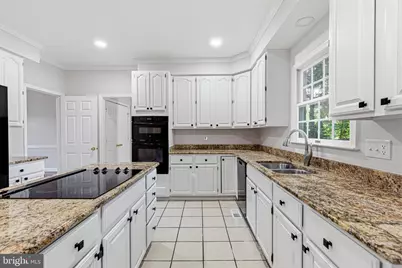 10631 Elmont Court, Fairfax, VA 22030 - Photo 11