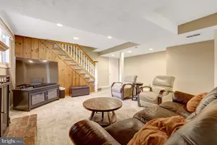 10244 Dale Dr, Fairfax, VA 22030 - Photo 45