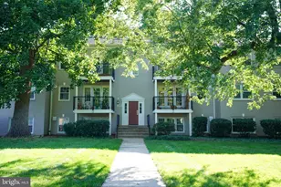 9489 Fairfax Blvd, Fairfax, VA 22031 - Photo 1