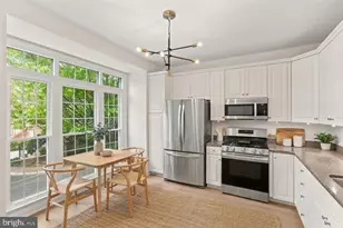10524 James Wren Way, Fairfax, VA 22030 - Photo 3
