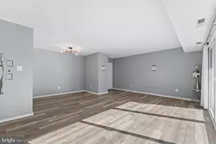 10165 Fair Woods Dr, Fairfax, VA 22030 - Photo 9