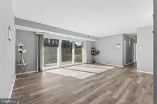 10165 Fair Woods Dr, Fairfax, VA 22030 - Photo 7
