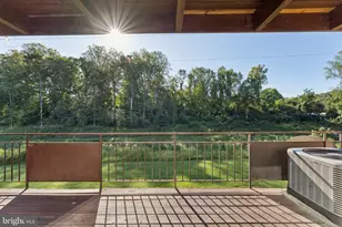 10165 Fair Woods Dr, Fairfax, VA 22030 - Photo 25