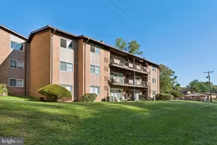 10165 Fair Woods Dr, Fairfax, VA 22030 - Photo 31