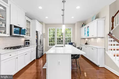 4057 Glendale Way, Fairfax, VA 22030 - Photo 7