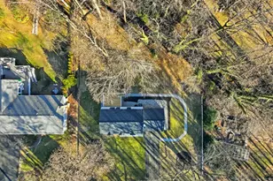 10704 Howerton Ave, Fairfax, VA 22030 - Photo 37