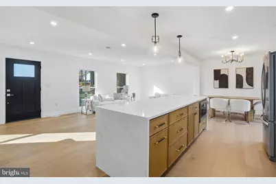 10704 Howerton Avenue, Fairfax, VA 22030 - Photo 13