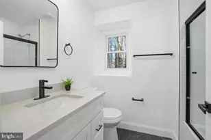 10704 Howerton Ave, Fairfax, VA 22030 - Photo 21