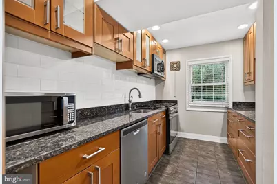 9453 Fairfax Boulevard #204, Fairfax, VA 22031 - Photo 7