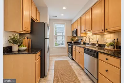 10903 Maple Street, Fairfax, VA 22030 - Photo 5