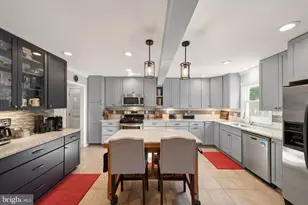 4019 Poplar St, Fairfax, VA 22030 - Photo 11