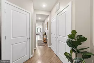 3985 Norton Pl, Fairfax, VA 22030 - Photo 3
