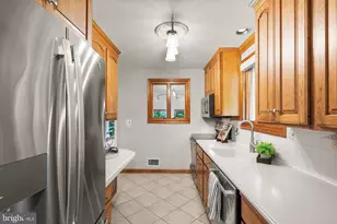 3523 Jean St, Fairfax, VA 22030 - Photo 9