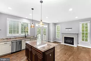 10695 Yorktown Ct, Fairfax, VA 22030 - Photo 23