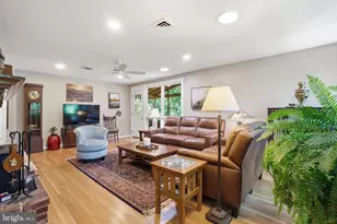 3406 Park Hill Pl, Fairfax, VA 22030 - Photo 13