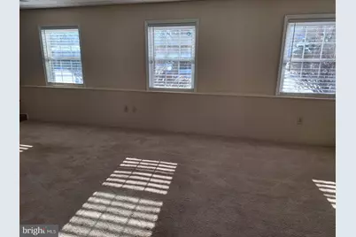 10506 Oak Place, Fairfax, VA 22030 - Photo 3