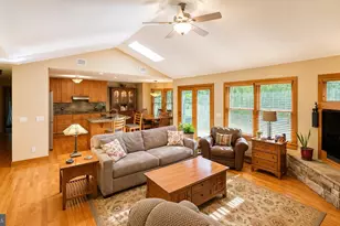 1039 Stuart St, Harrisonburg, VA 22802 - Photo 7