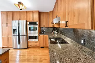 1039 Stuart St, Harrisonburg, VA 22802 - Photo 9