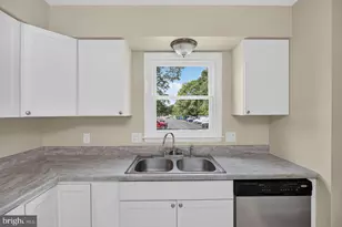 1425 Country Club Ct, Harrisonburg, VA 22802 - Photo 7
