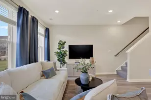 9679 Swallowtail Ln, Manassas, VA 20110 - Photo 13