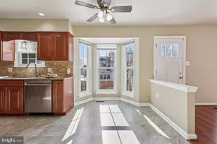 9395 Cloverhill Ct, Manassas, VA 20110 - Photo 19