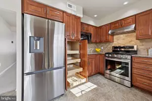 9395 Cloverhill Ct, Manassas, VA 20110 - Photo 23