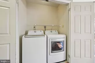 9395 Cloverhill Ct, Manassas, VA 20110 - Photo 31