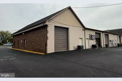 8649 Phoenix Drive, Manassas, VA 20110 - Photo 3