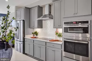 9666 Swallowtail Ln, Manassas, VA 20110 - Photo 13