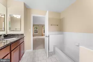 10140 Forest Hill Cir, Manassas, VA 20110 - Photo 21