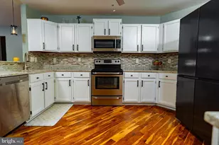 9348 Amaryllis Ave, Manassas, VA 20110 - Photo 13