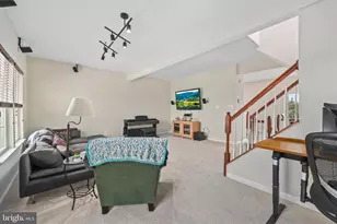 10260 Whitworth Ln, Manassas, VA 20110 - Photo 11