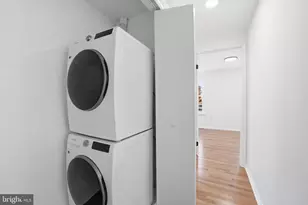 8359 Georgian Ct, Manassas, VA 20110 - Photo 9