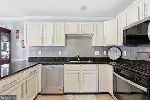 9332 Wax Myrtle Way, Manassas, VA 20110 - Photo 13