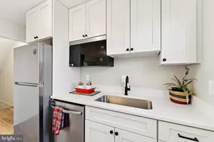 9703 Bragg Ln, Manassas, VA 20110 - Photo 11