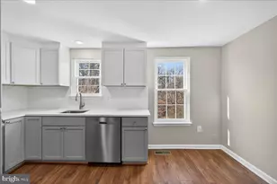 8357 Georgian Ct, Manassas, VA 20110 - Photo 11