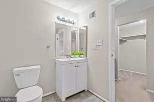 8392 Shady Grove Cir, Manassas, VA 20110 - Photo 17