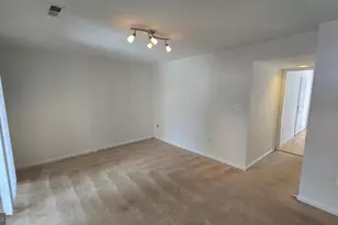 9203 Acer Ln, Manassas, VA 20110 - Photo 5