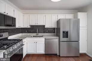 8770 Deblanc Pl, Manassas, VA 20110 - Photo 15