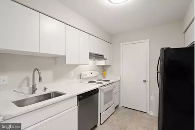 8737 Bretton Woods Drive, Manassas, VA 20110 - Photo 15