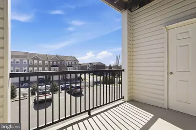 9204 Charleston Drive #202, Manassas, VA 20110 - Photo 5