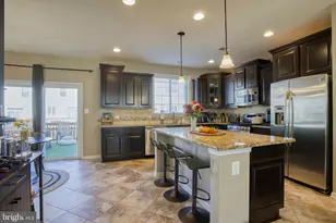 10228 Fountain Cir, Manassas, VA 20110 - Photo 7