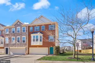 10226 Fountain Cir, Manassas, VA 20110 - Photo 3