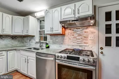 8909 Hill Place, Manassas, VA 20110 - Photo 13