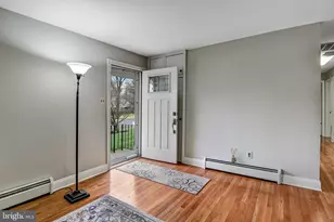 8909 Hill Pl, Manassas, VA 20110 - Photo 5