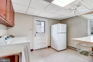 8909 Hill Pl, Manassas, VA 20110 - Photo 17