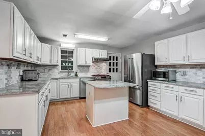 8909 Hill Place, Manassas, VA 20110 - Photo 11