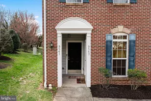 9541 Chancellorsville Ln, Manassas, VA 20110 - Photo 3