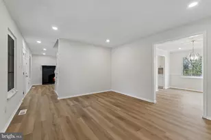 8928 Rolling Rd, Manassas, VA 20110 - Photo 5