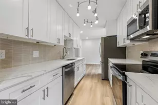 8928 Rolling Rd, Manassas, VA 20110 - Photo 9